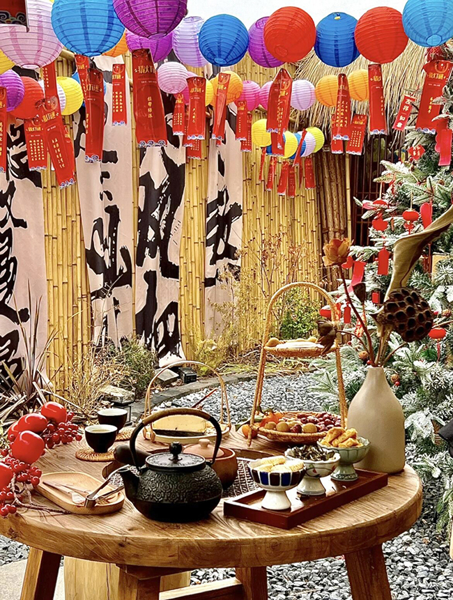 【3】“围炉煮茶”成为扬州年轻人过年新潮流 。倪萍 摄.jpg 【3】“围炉煮茶”成为扬州年轻人过年新潮流 。倪萍 摄.jpg