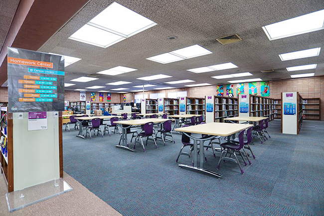 1，头条  西雅图海鹰队球员资助洛县图书馆.jpg