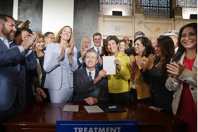 1，头条 纽森将历史性的心理健康变革放在选票上.jpg