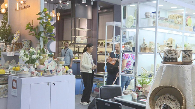 Canton Fair serves as cooperation platform for companies to explore markets in BRI partner countries.jpg