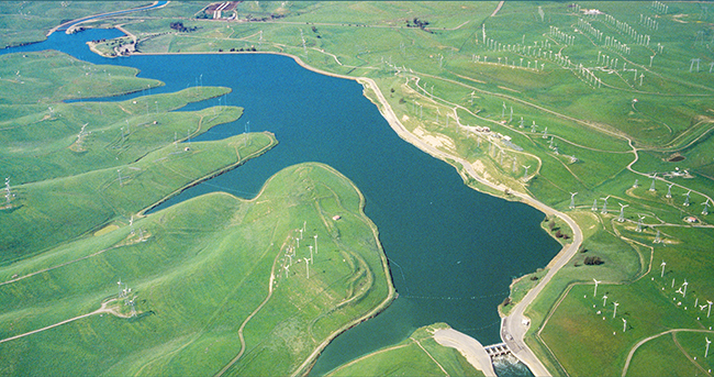 1，12日头条 加州州长重申支持三角洲水输送项目.jpg