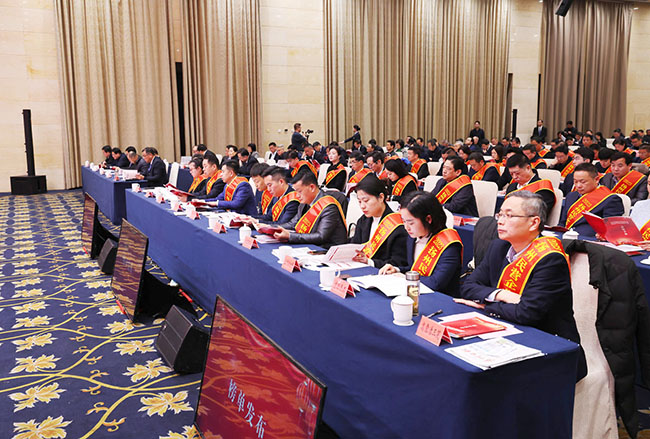 扬州市民营经济高质量发展暨营商环境优化提升大会现场.jpg 扬州市民营经济高质量发展暨营商环境优化提升大会现场.jpg