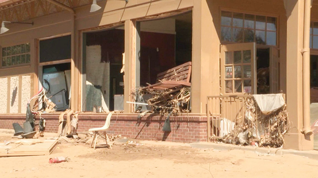 1，头条  加州向佛州派遣消防员支持应对飓风.jpg