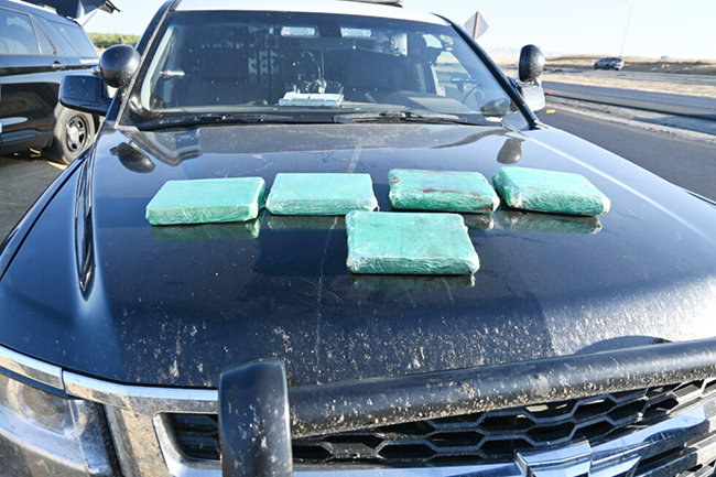 2，加州公路巡警一周内缴获170 万美元的芬太尼.jpg