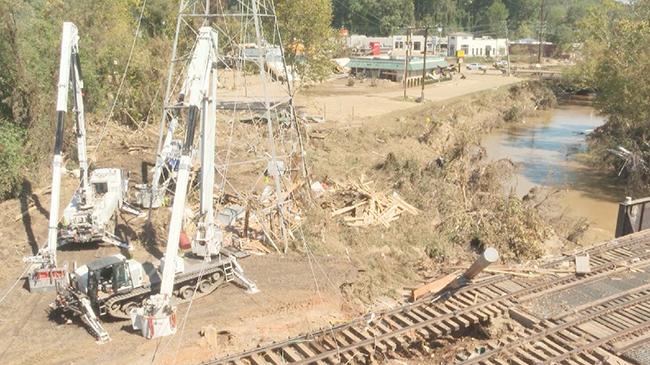 1，头条  加州部署更多城市搜救人员，支持应对米尔顿飓风.jpg