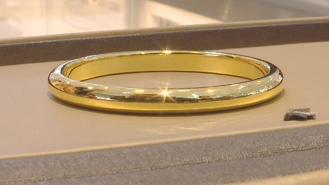 2，金价飙升 重塑黄金首饰在中国流行起来.jpg