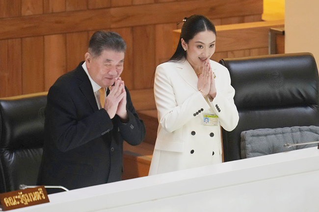 4，泰反对党对佩通坦发起不信任动议，外媒预计很难通过.jpg