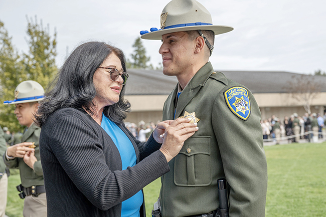 1，头条 加州向全州派遣 125 名新加州公路巡警.jpg