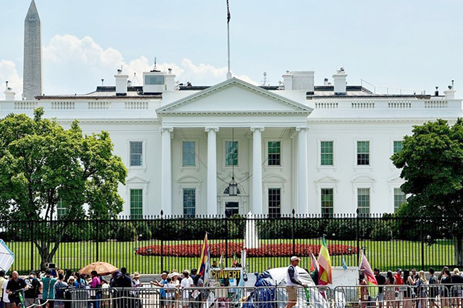 1，头条  外媒：白宫要求各联邦机构任命首席人工智能官.jpg