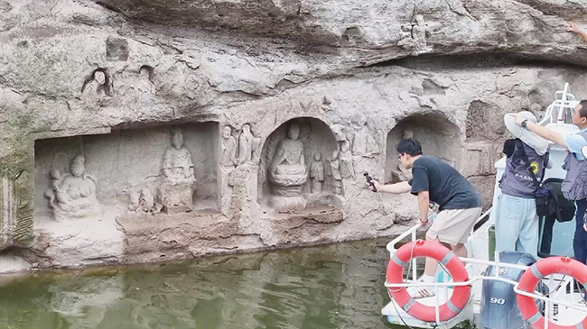 Ancient cliff carvings surface in Chongqing.jpg