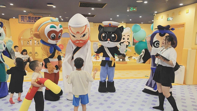 1，头条 上海互动卡通主题乐园人气火爆.jpg