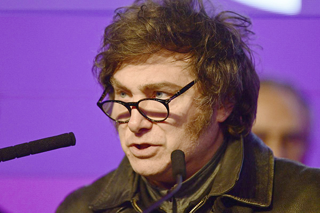 3,米莱阵营选举大败,阿根廷股市汇市暴跌.jpg 3,米莱阵营选举大败,阿根廷股市汇市暴跌.jpg