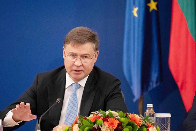 2,欧盟计划用俄被冻结资产为乌克兰提供贷款.jpg 2,欧盟计划用俄被冻结资产为乌克兰提供贷款.jpg