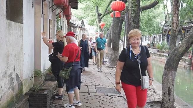 Favorable visa policies boost tourism between China, SCO countries.jpg