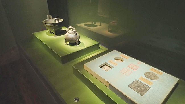 Palace Museum in Beijing marks 100th anniversary with special exhibition.jpg