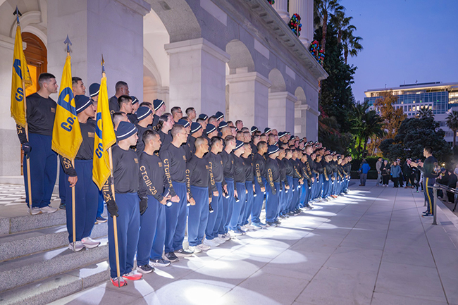 1，头条 加州公路巡警学员人数创纪录的一年.jpg