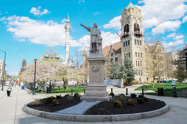 4,美媒:特朗普寻求在白宫附近安放哥伦布雕像.jpg 4,美媒:特朗普寻求在白宫附近安放哥伦布雕像.jpg