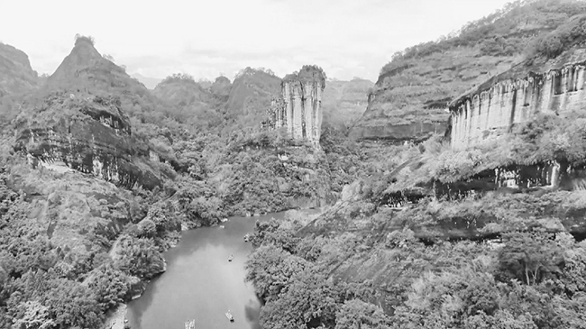 01China's world natural heritage sites well conserved.jpg